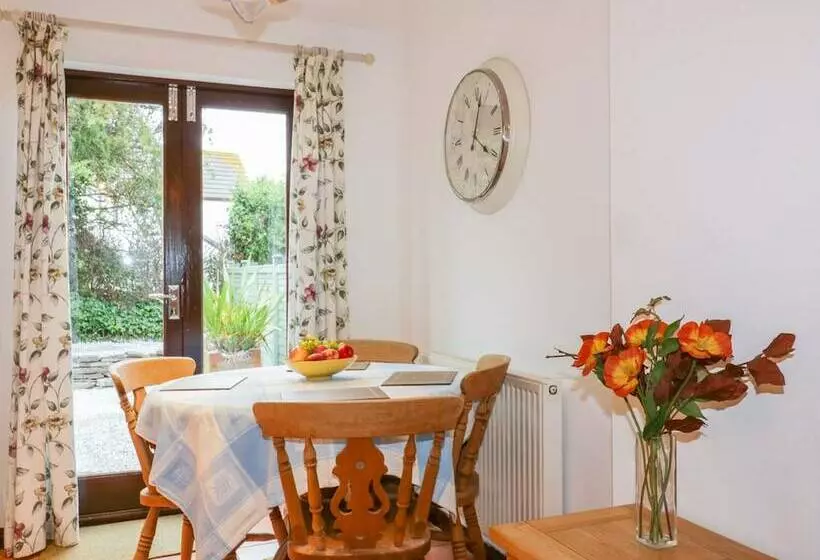 Sarah S Cottage