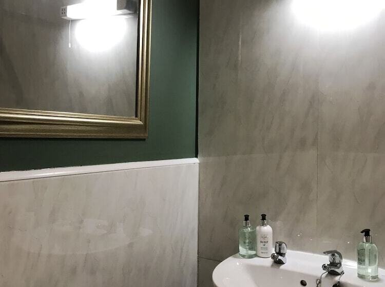 The Cornish Arms Inn