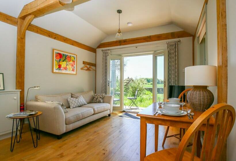 The Lodge At Mortons