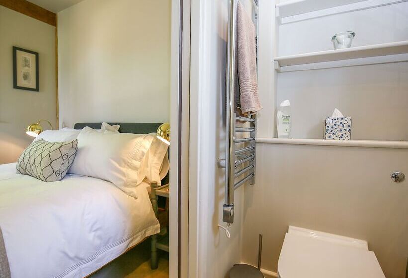 The Lodge At Mortons