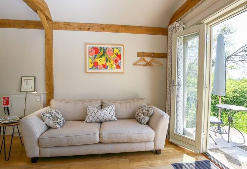 The Lodge At Mortons