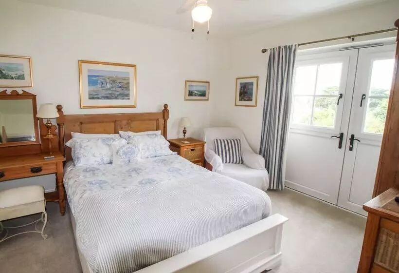 Alpen Rose Cottage