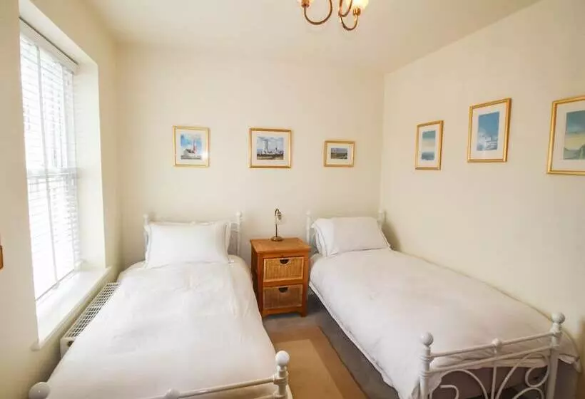 Alpen Rose Cottage