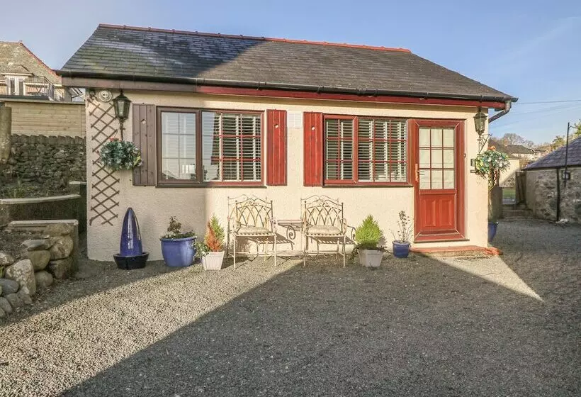 Holly Cottage