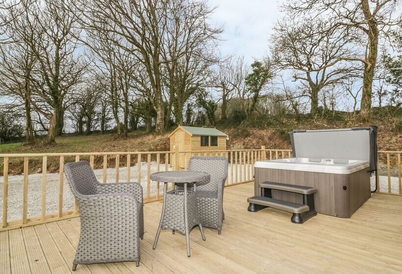 Little Orchard Lodge