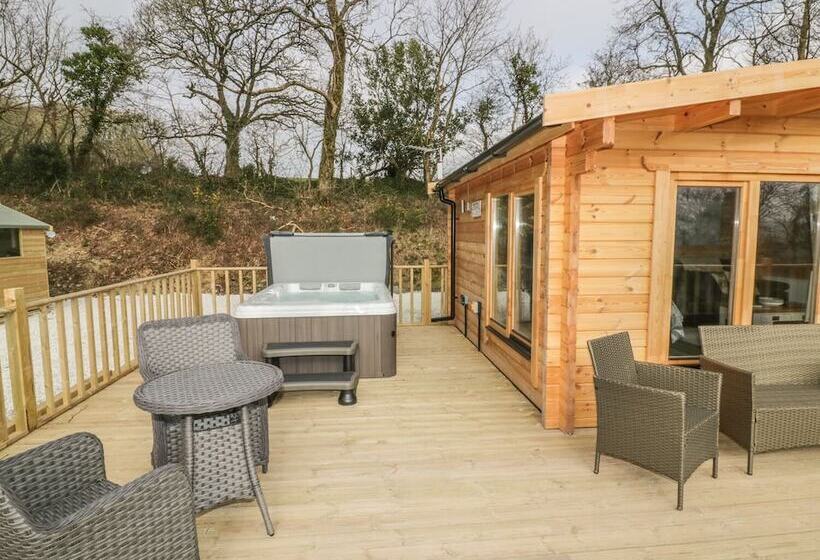 Little Orchard Lodge