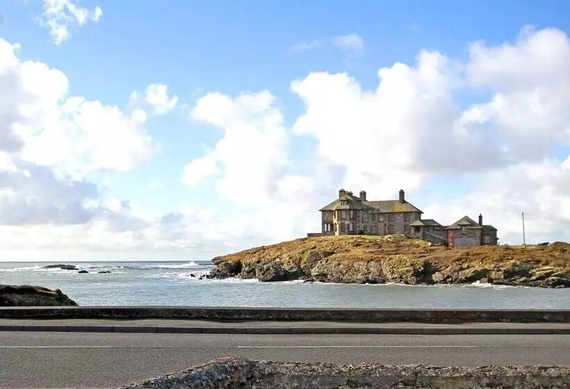 Min Y Mor Trearddur Bay