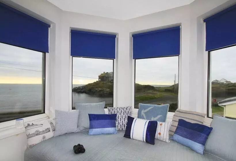 Min Y Mor Trearddur Bay