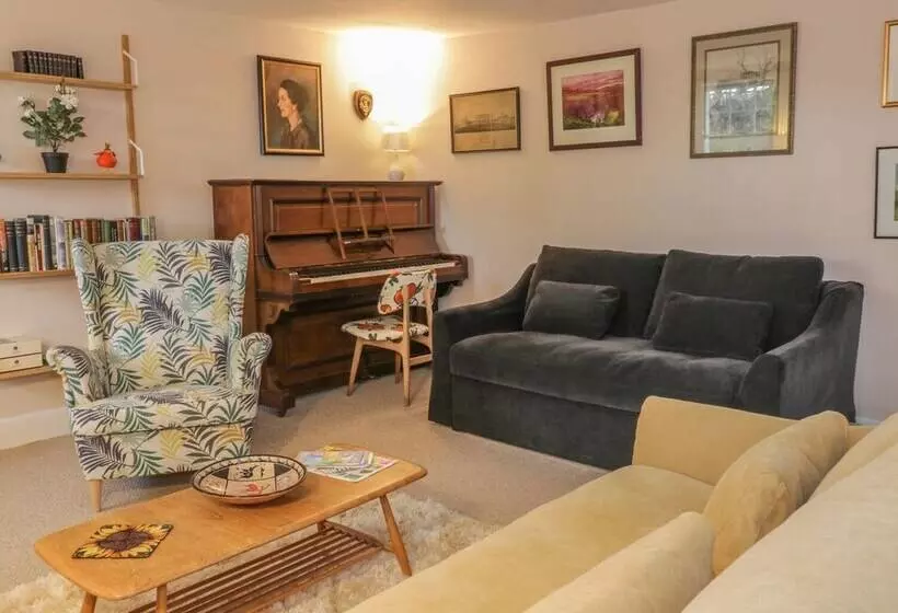 The Cottage, Polwarth Crofts