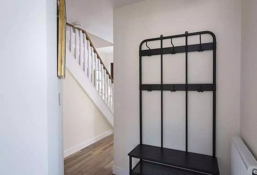 4 Armada House