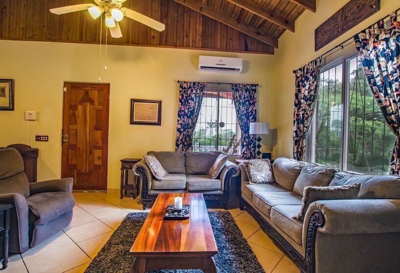 تختخواب و صبحانه Seaside Inn