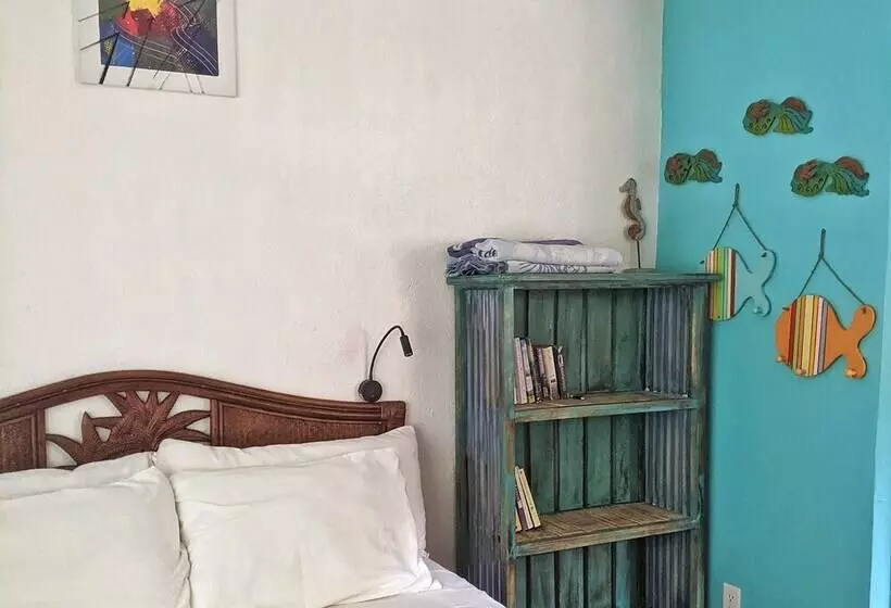 تختخواب و صبحانه Seaside Inn