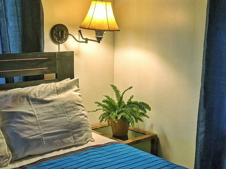 تختخواب و صبحانه Seaside Inn