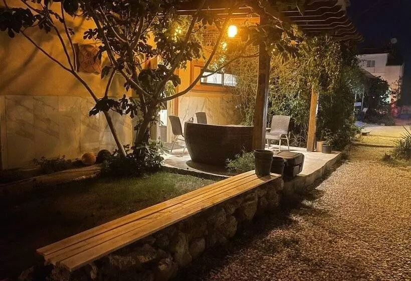 Camp & Hostel Antalya