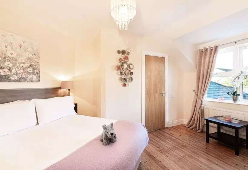 Caravogue House Bed & Breakfast