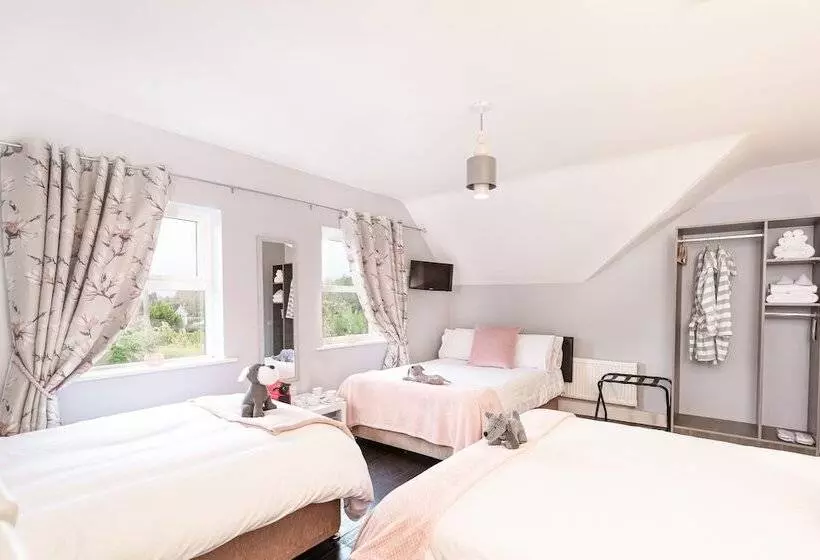 Caravogue House Bed & Breakfast