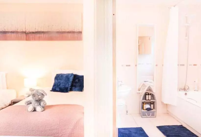 Caravogue House Bed & Breakfast