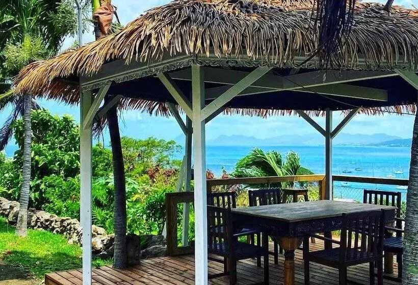 Hotelli Anoli Lodges Village