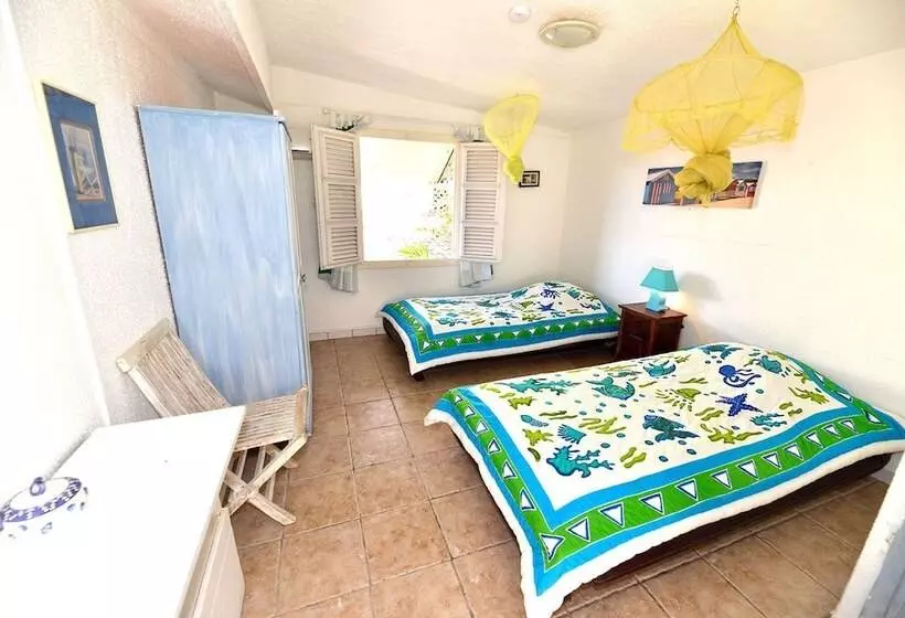 Hotelli Anoli Lodges Village