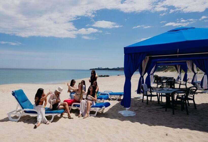 ホテル Ballard S Beach Resort