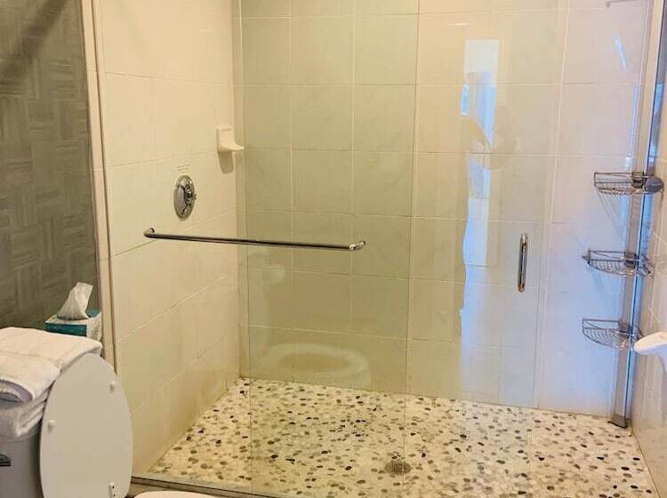 ホテル Ballard S Beach Resort