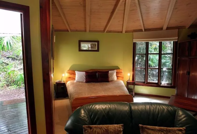 Hotelli Wollumbin Palms Rainforest Retreat