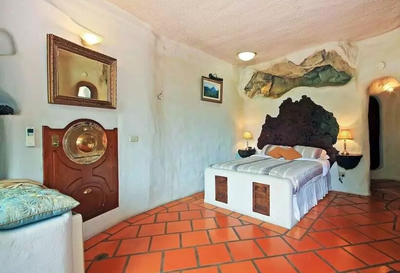 Hotelli Wollumbin Palms Rainforest Retreat