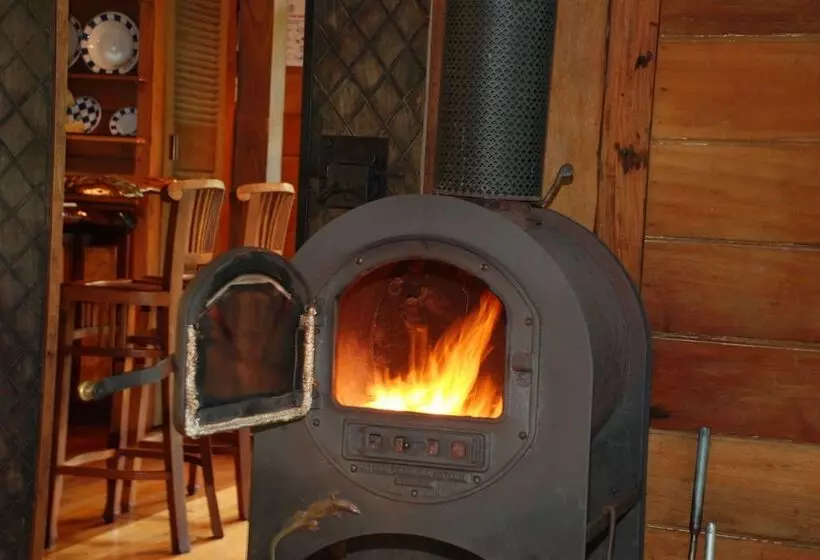 Hotelli Wollumbin Palms Rainforest Retreat