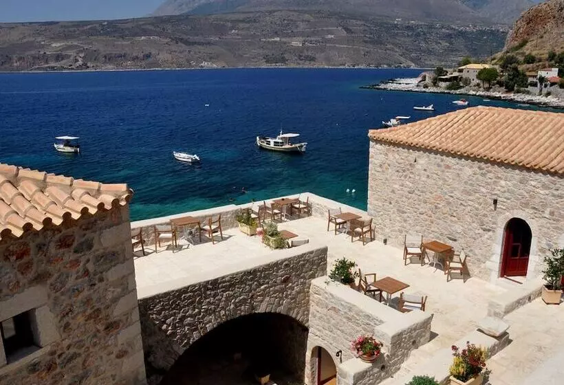 Hotelli Pirgos Mavromichali
