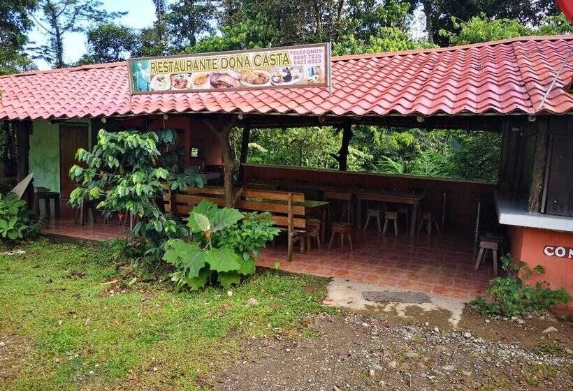 هتل Rio Celeste Family Lodge