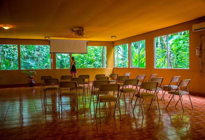 هتل The Goddess Garden