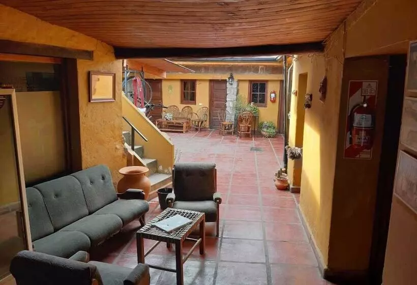 La Cumbre Hostel