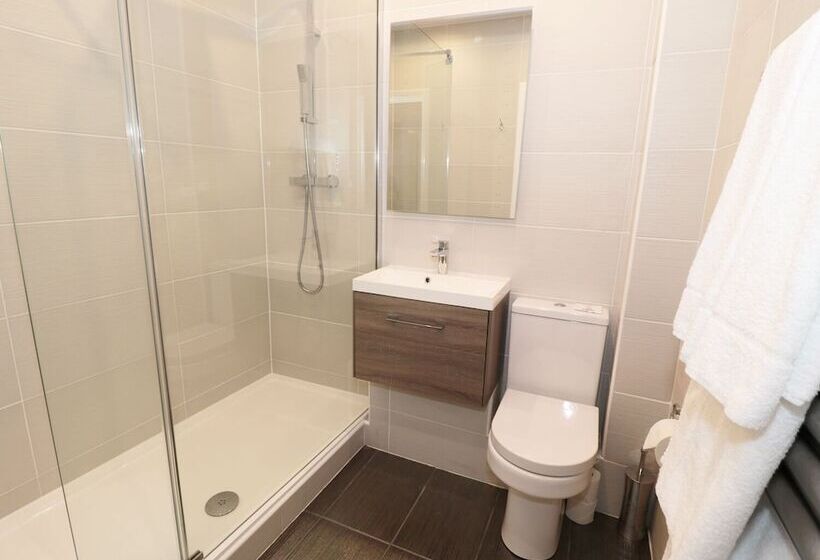 Walworth Castle Lodge