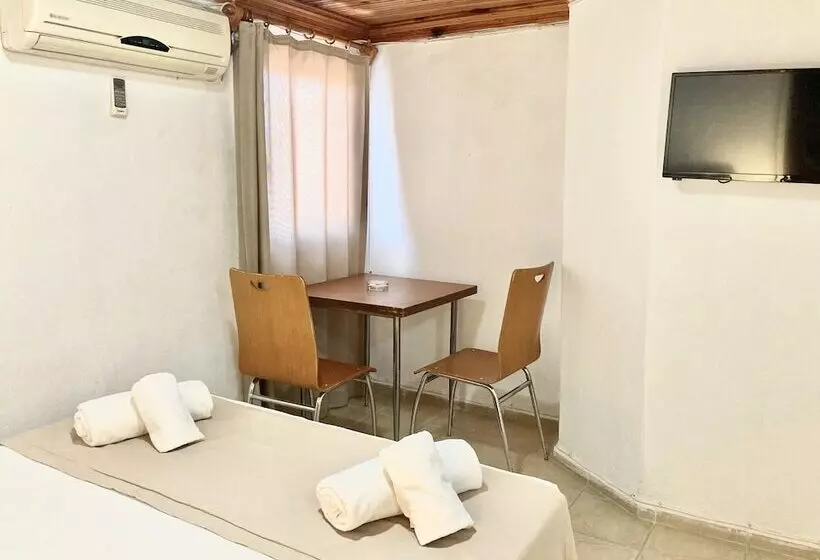 Amigo Apartments