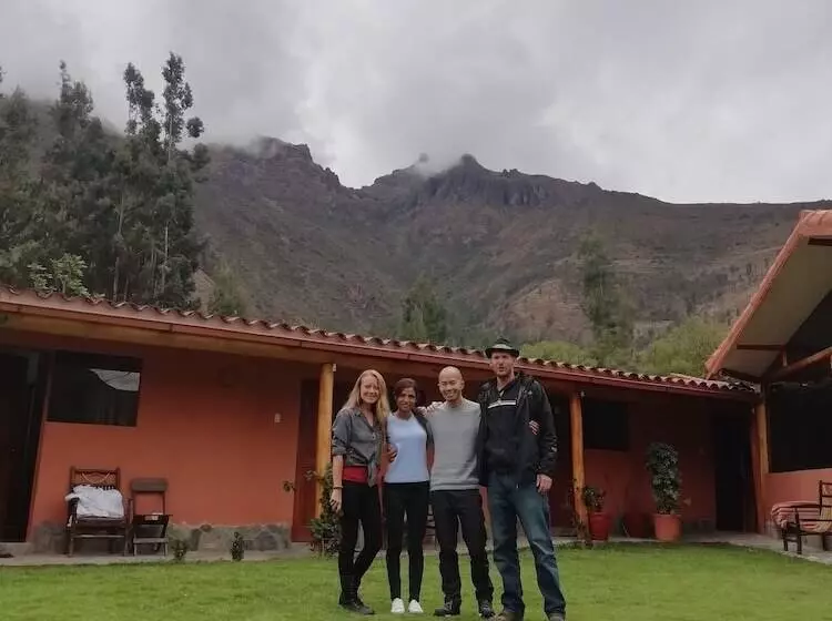 تختخواب و صبحانه Casita Media Luna