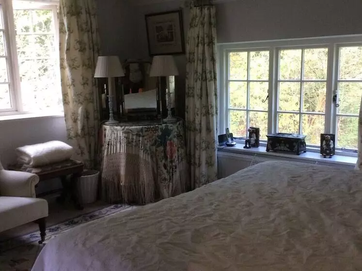 Aamiaismajoitus (B&B) Bridge Cottage