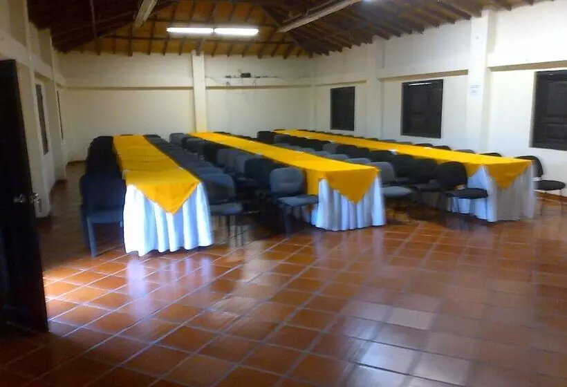 Eco Hotel Santa Barbara