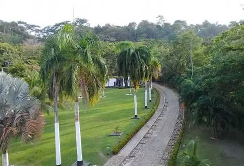 هتل El Eden De Necocli
