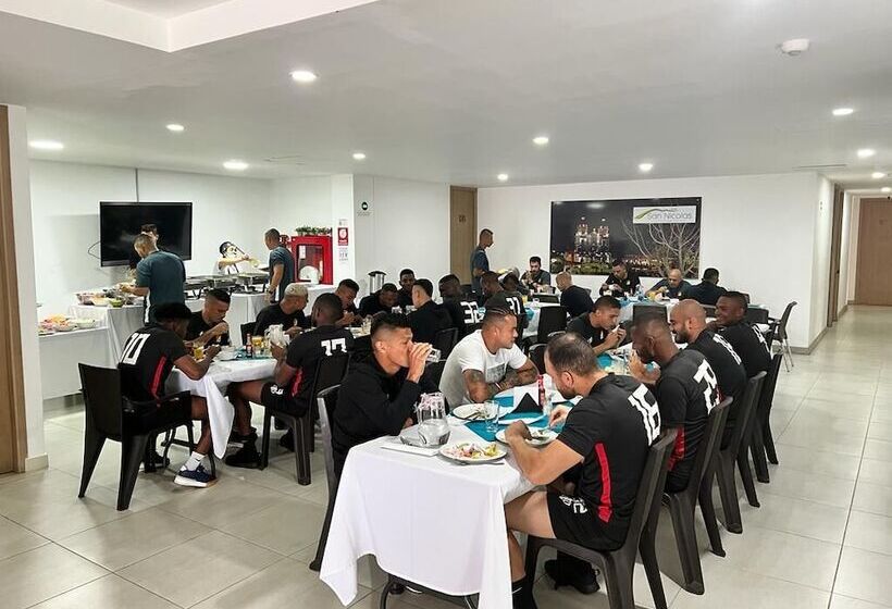 هتل Valle De San Nicolas