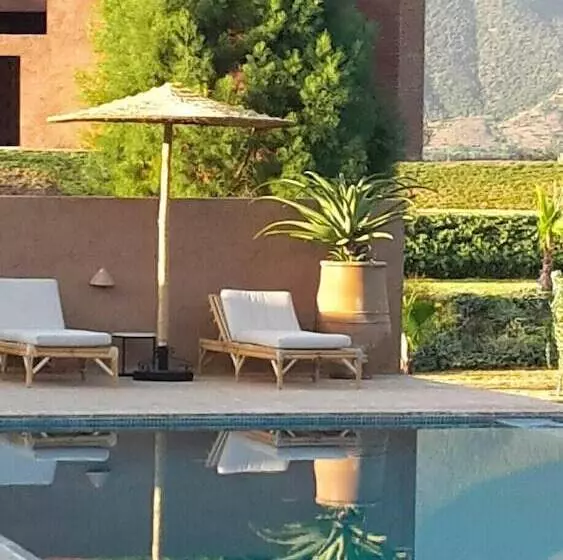 L  Amandier Hotel & Villas