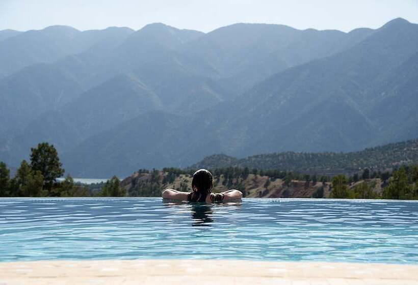 L  Amandier Hotel & Villas