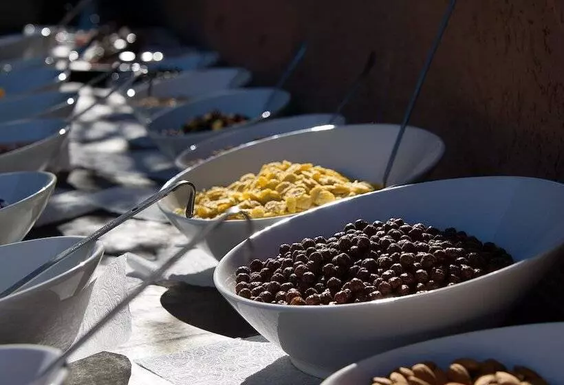 L  Amandier Hotel & Villas