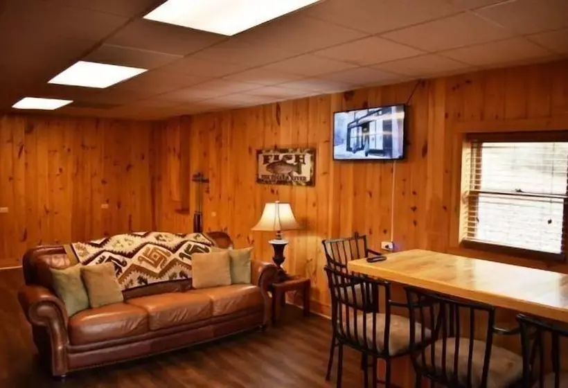 River Escape On The Toccoa