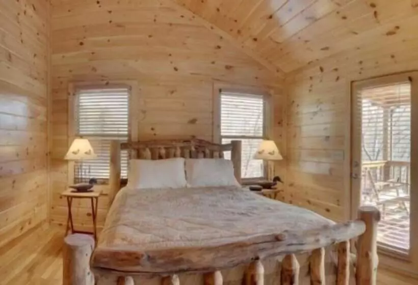 River Escape On The Toccoa