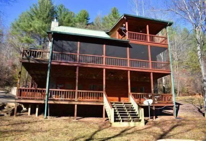 River Escape On The Toccoa