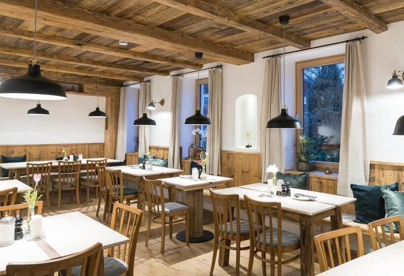 Stefanies Cafe Pension Culture