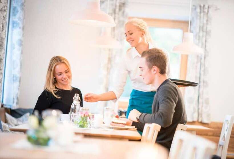 Stefanies Cafe Pension Culture