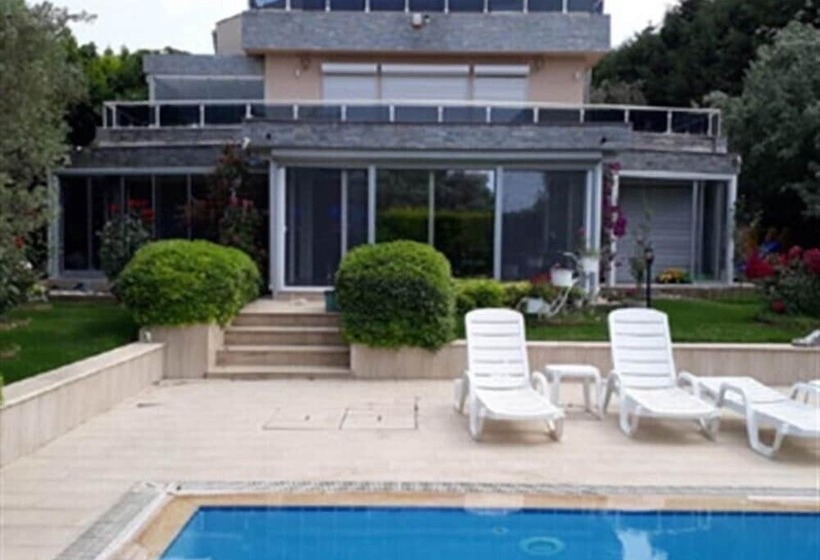 Urla Begonvil Pansiyon