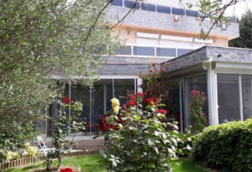 Urla Begonvil Pansiyon