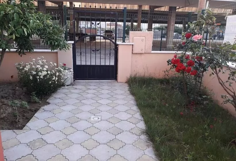 ユースホステル Yalcinkaya Pansiyon